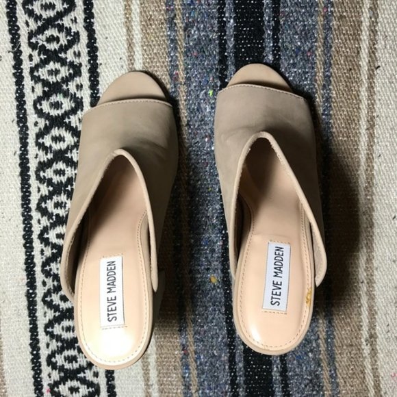 Steve Madden Open Toe Block Heel Mule (Taupe) - Picture 2 of 6